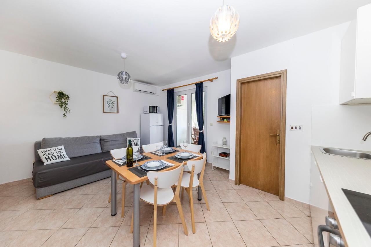 Maestral Apartment *